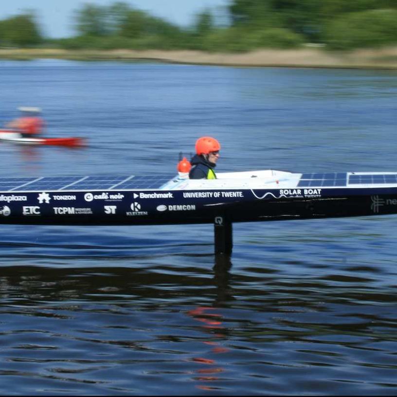 Demcon_multiphysics_SolarBoatTwente_hydrofoil_boat